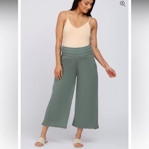 NWOT Pinkblush Sage Smocked Waist Crop Maternity Pant